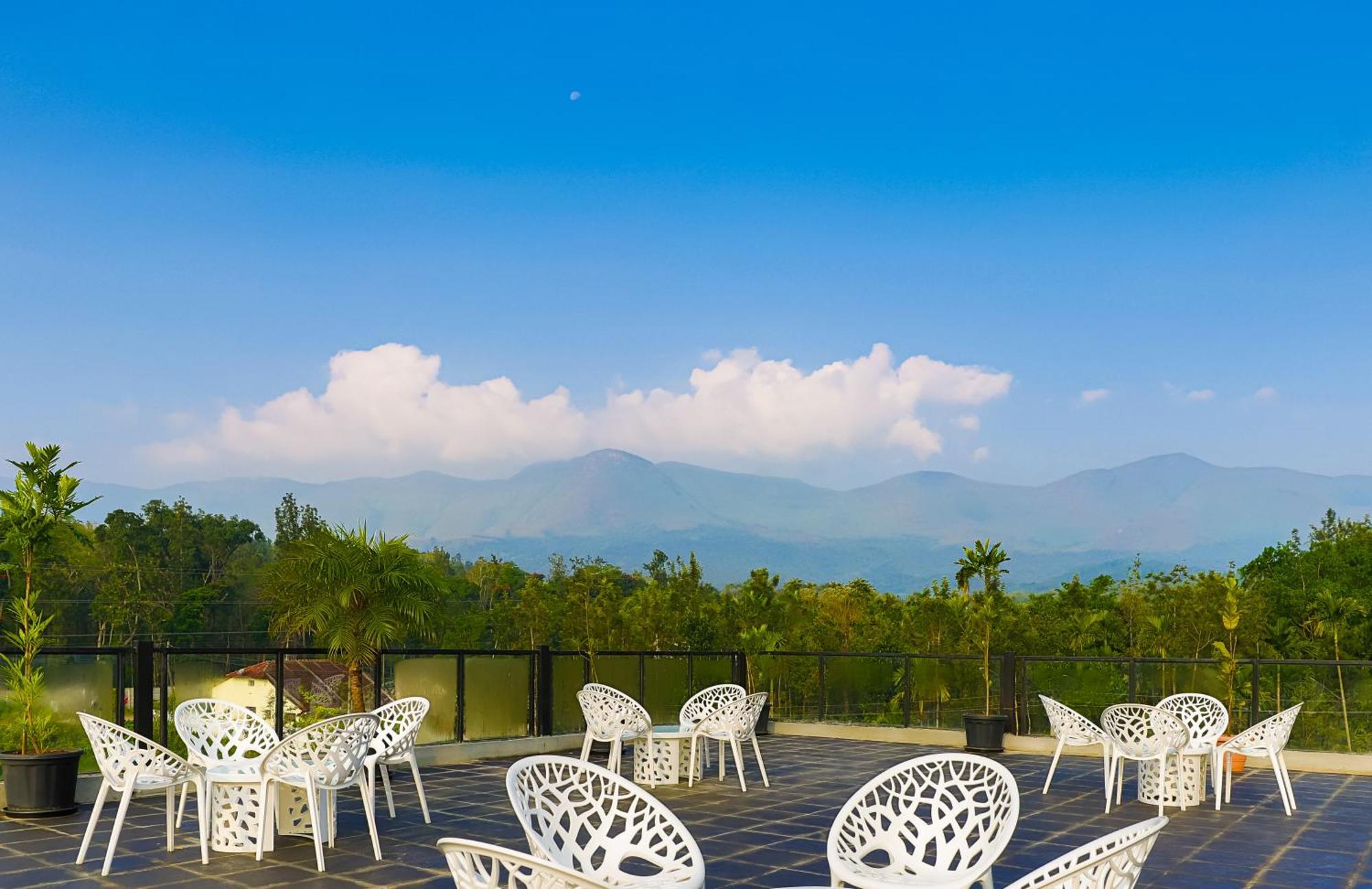 The Grand Retreat - Chikmagalur Hotel Kültér fotó